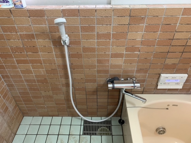 浴室シャワー水栓取り替え