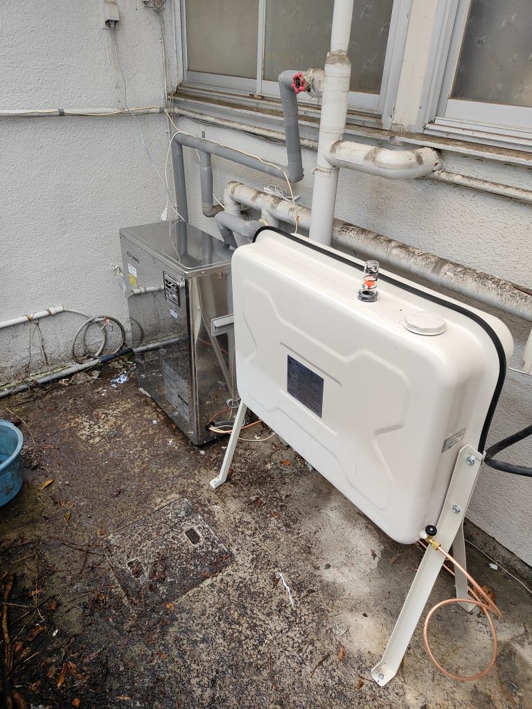 久留米市　電気温水器から石油給湯器交換工事