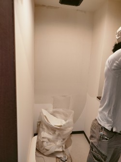 マンショントイレリフォーム施工中