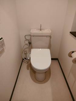マンショントイレリフォーム施工前